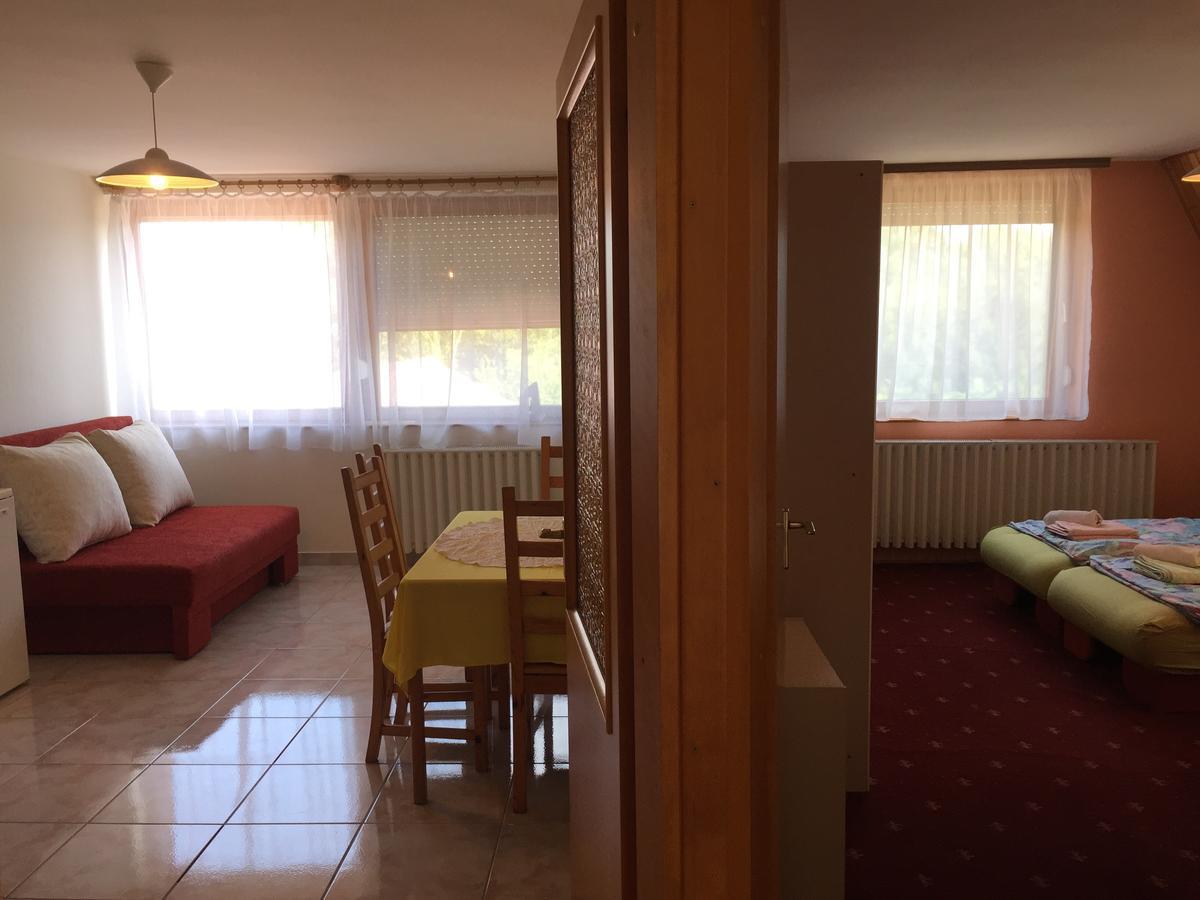 Respect Apartament Hévíz Exteriér fotografie
